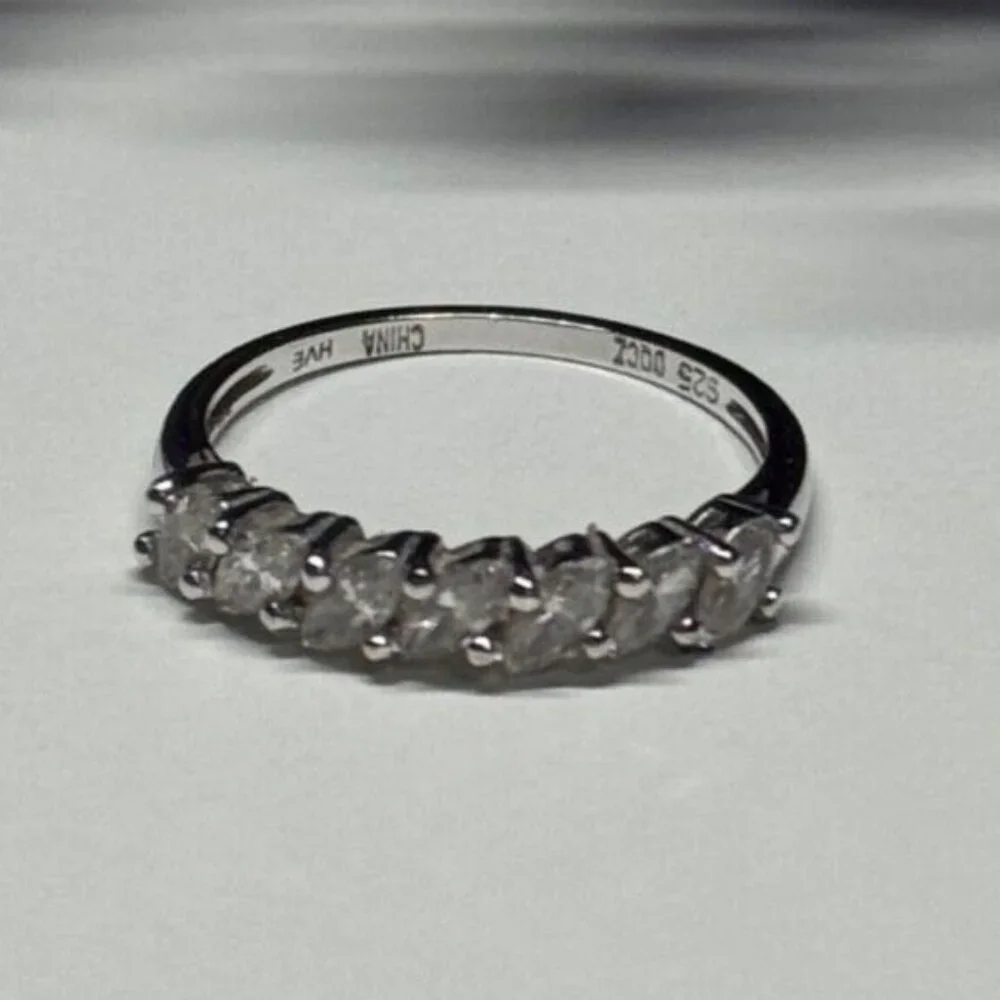 925 STERLING SILVER CZ RING SIZE 8.5